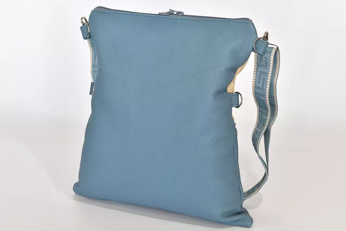 Handgefertigte Ledertasche in lagune und creme Sam flex