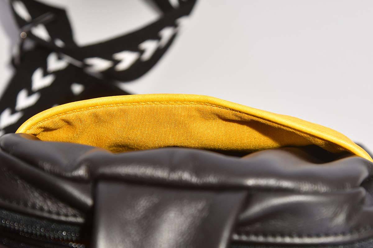 Ledertasche Modell Adrian gelb, schwarz