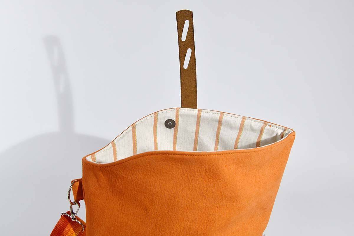 Ledertasche Modell Sam blando hellorange