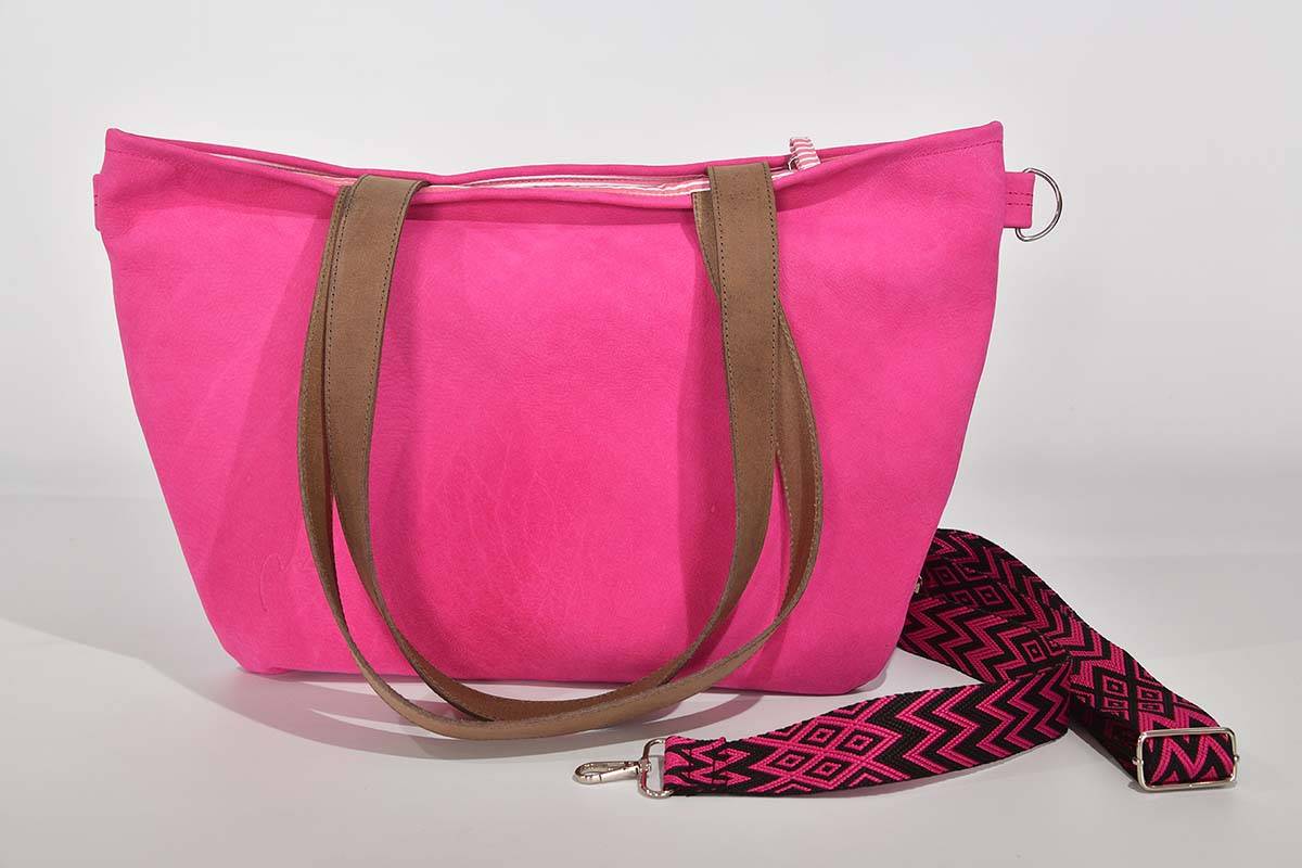 Ledertasche Modell Sarah in hellem himbeer