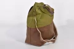 handgefertigte-ledertasche-olivgruen-kastanie_26028_Mira_L_03