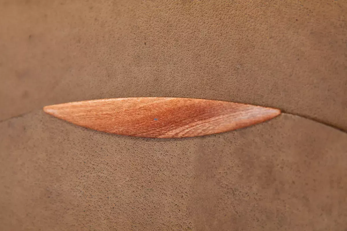 Handgefertigte Holz-Ledertasche graubraun Wasserbüffelleder und Zypressenholz Jenny S