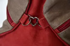 handgefertigter-lederrucksack-schlammbraun-bordeaux_26002_Petra_blando_04