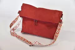 handgefertigte-ledertasche-bordeaux_26014_Sam_flex_03