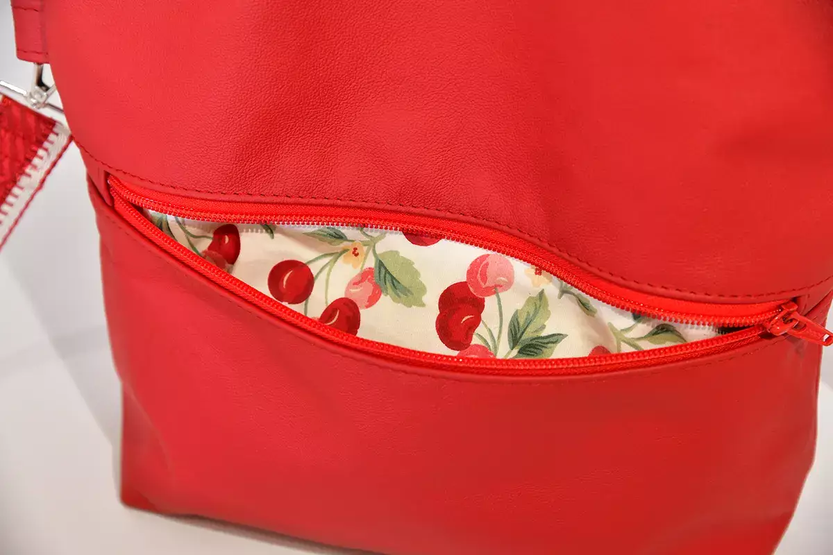 Handgefertigte Ledertasche Sam_flex rot