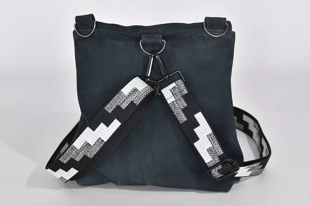 Lederrucksack Ainhoa S Nubuck Rindsleder geschliffen schwarz