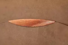 handgefertigte-holz-ledertasche-graubraun-zypresse_26047_Jenny_S_06