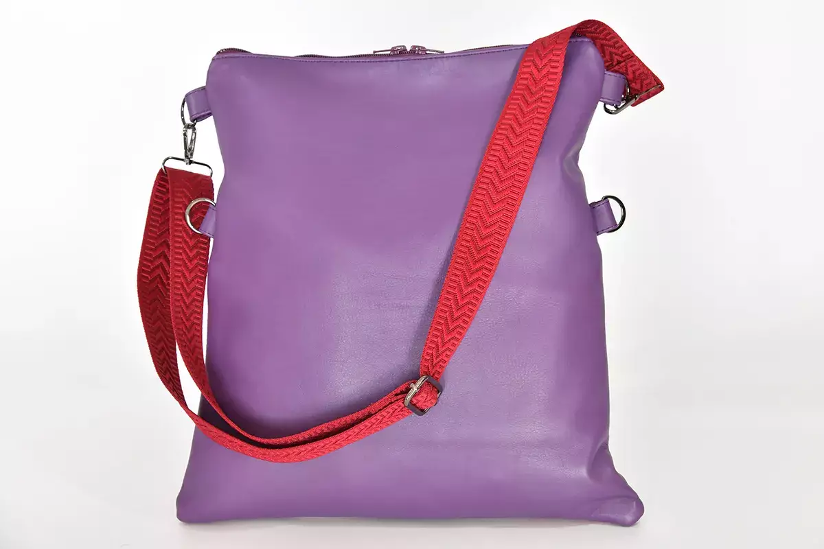 handgefertigte Ledertasche weinrot, marineblau und violett
