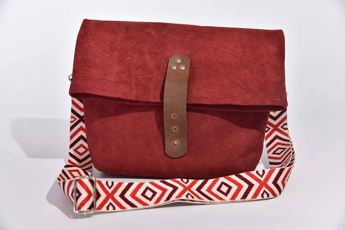 Ledertasche Modell Sam M bordeaux