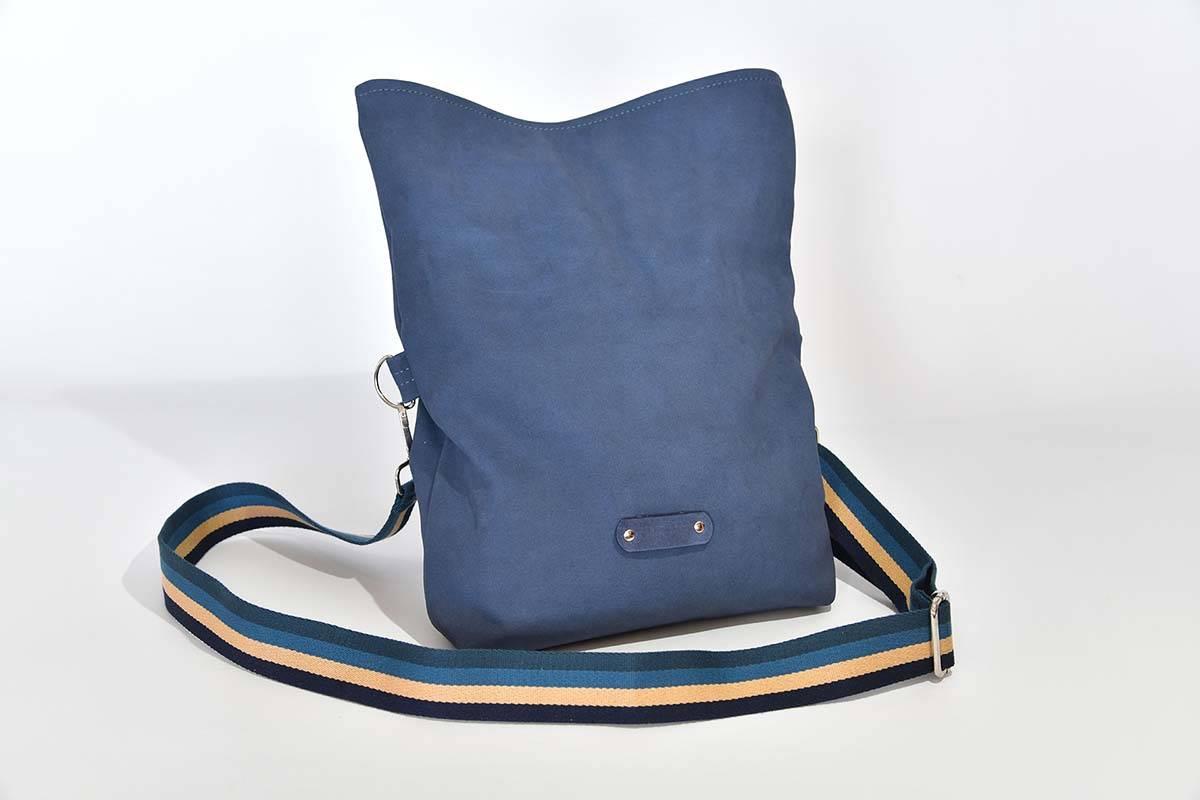 Ledertasche Modell Sam M dunkelblau