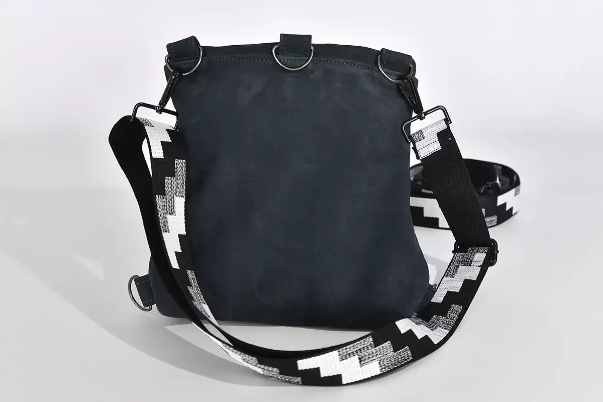 Lederrucksack Ainhoa S Nubuck Rindsleder geschliffen schwarz