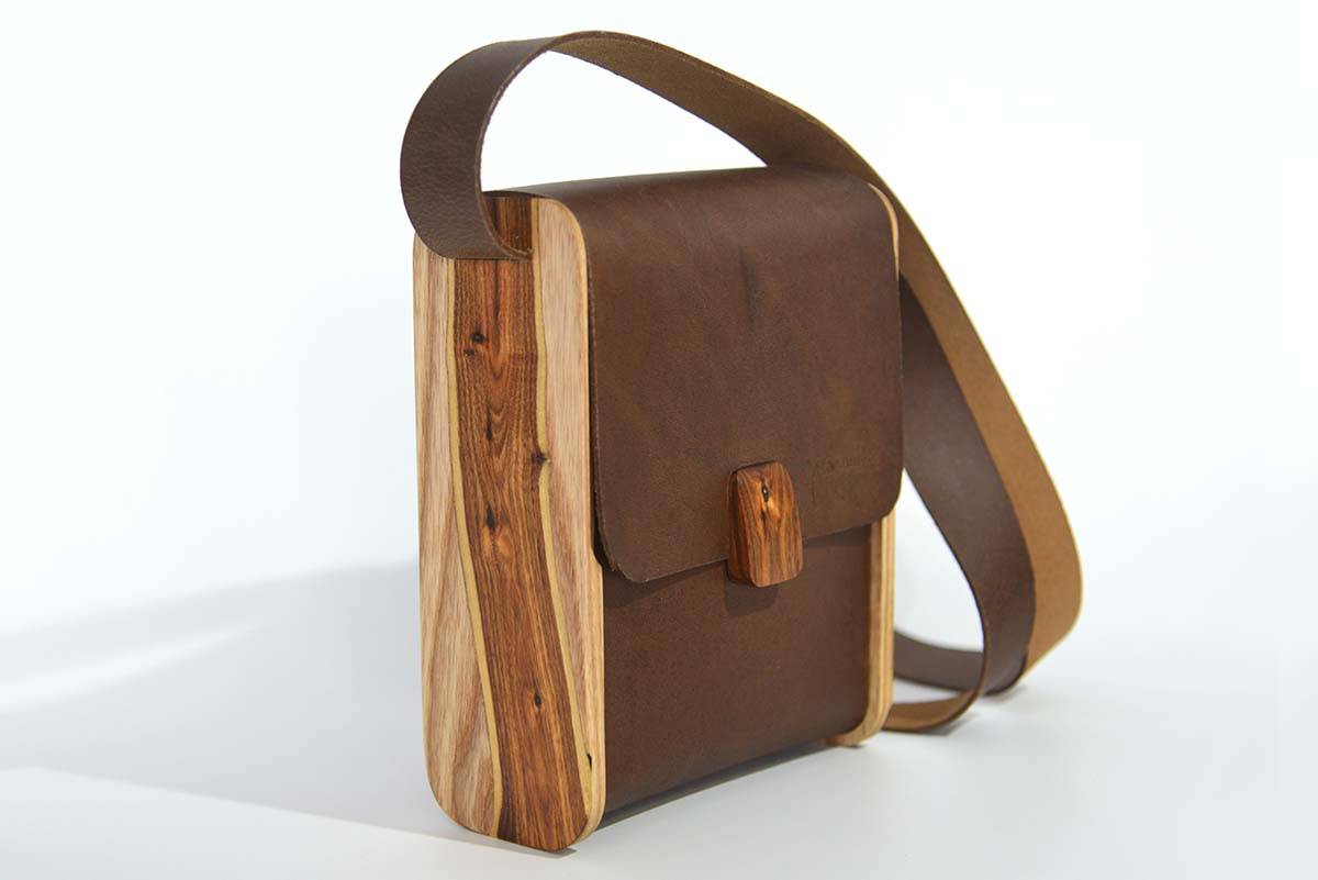Holz-Leder-Tasche Modell Bernd Ginsterholz