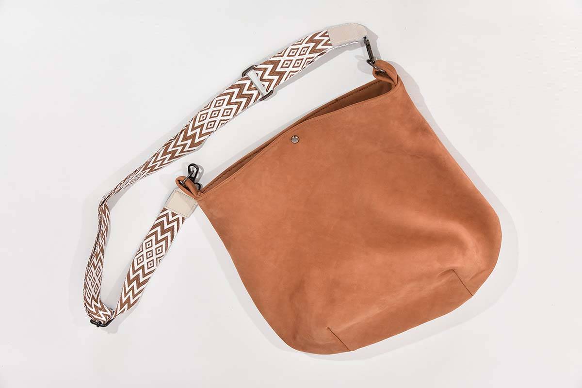 Schultertasche Iris L hellbraun