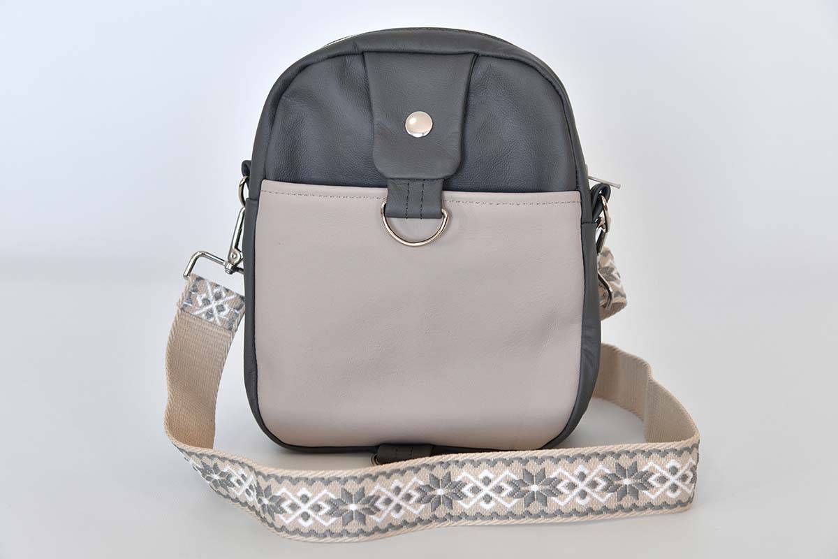 Schultertasche Modell Adrian anthrazit / grau
