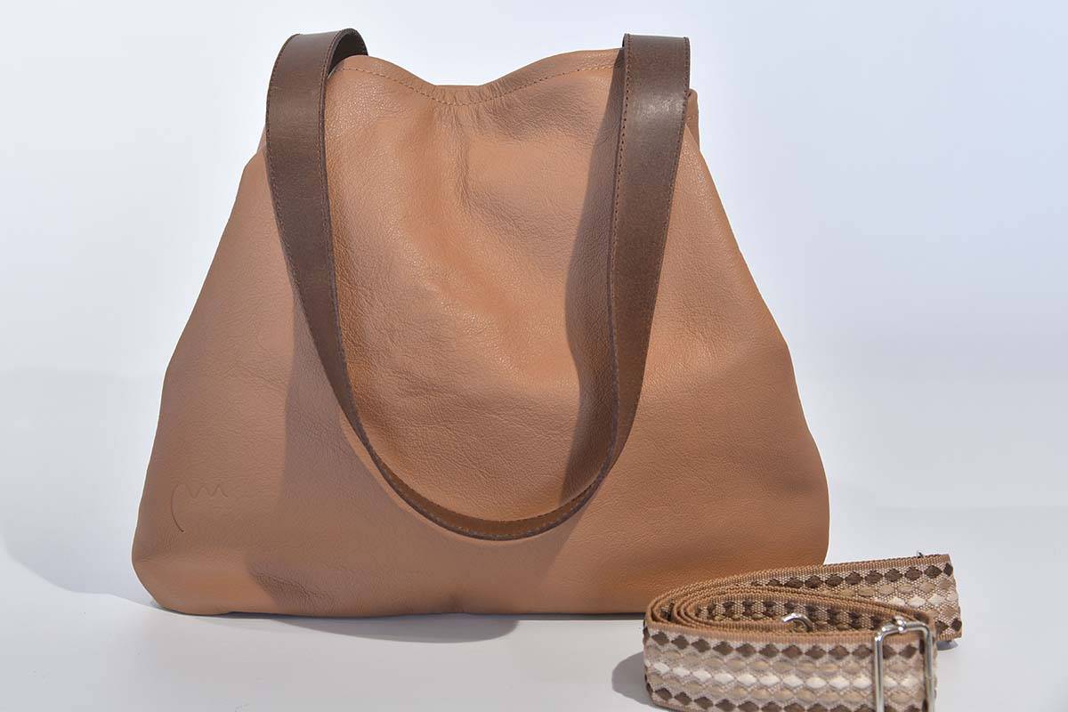 Ledertasche Modell Sarah sandfarben