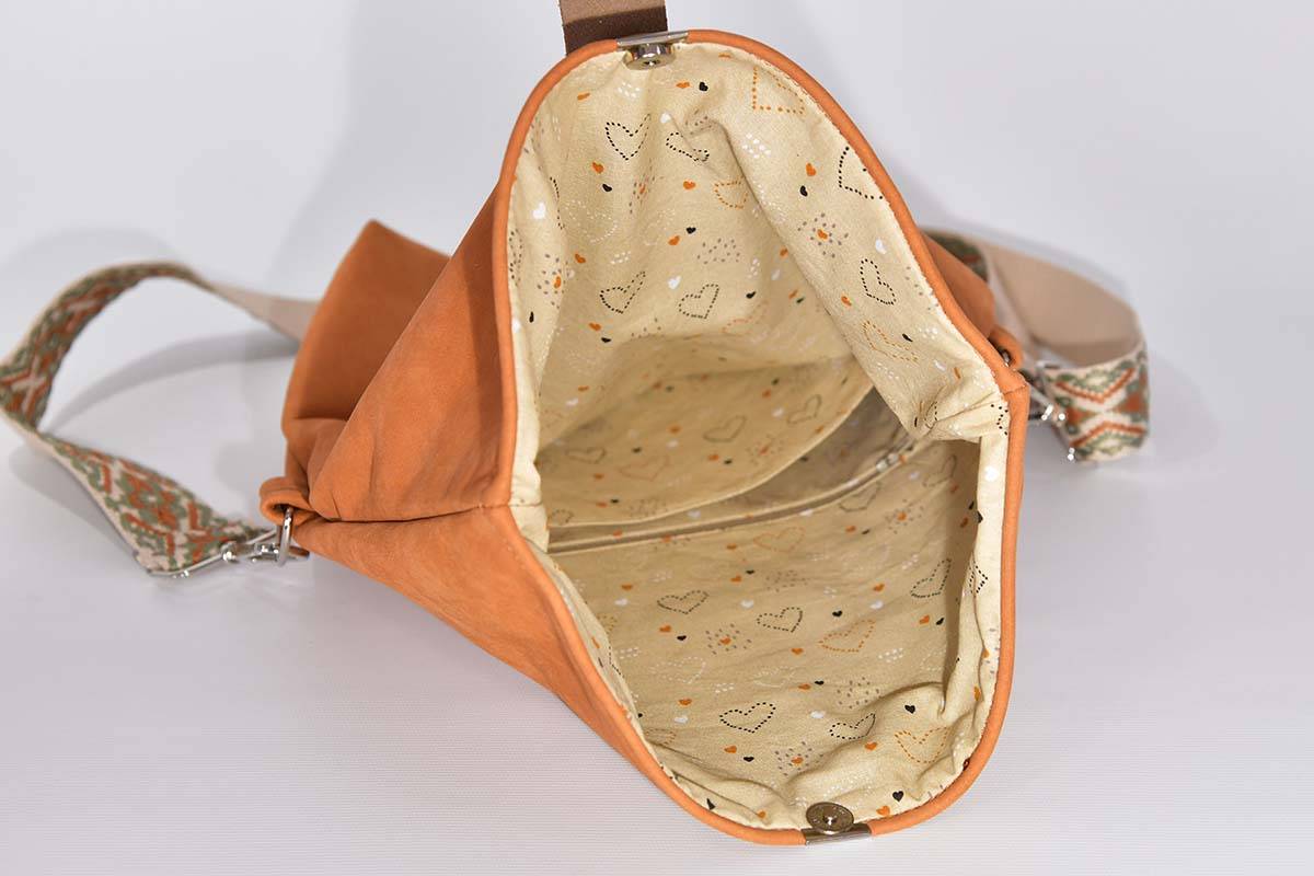 Ledertasche Modell Sam M cognac