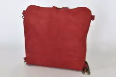 handgefertigter-lederrucksack-schlammbraun-bordeaux_26002_Petra_blando_05