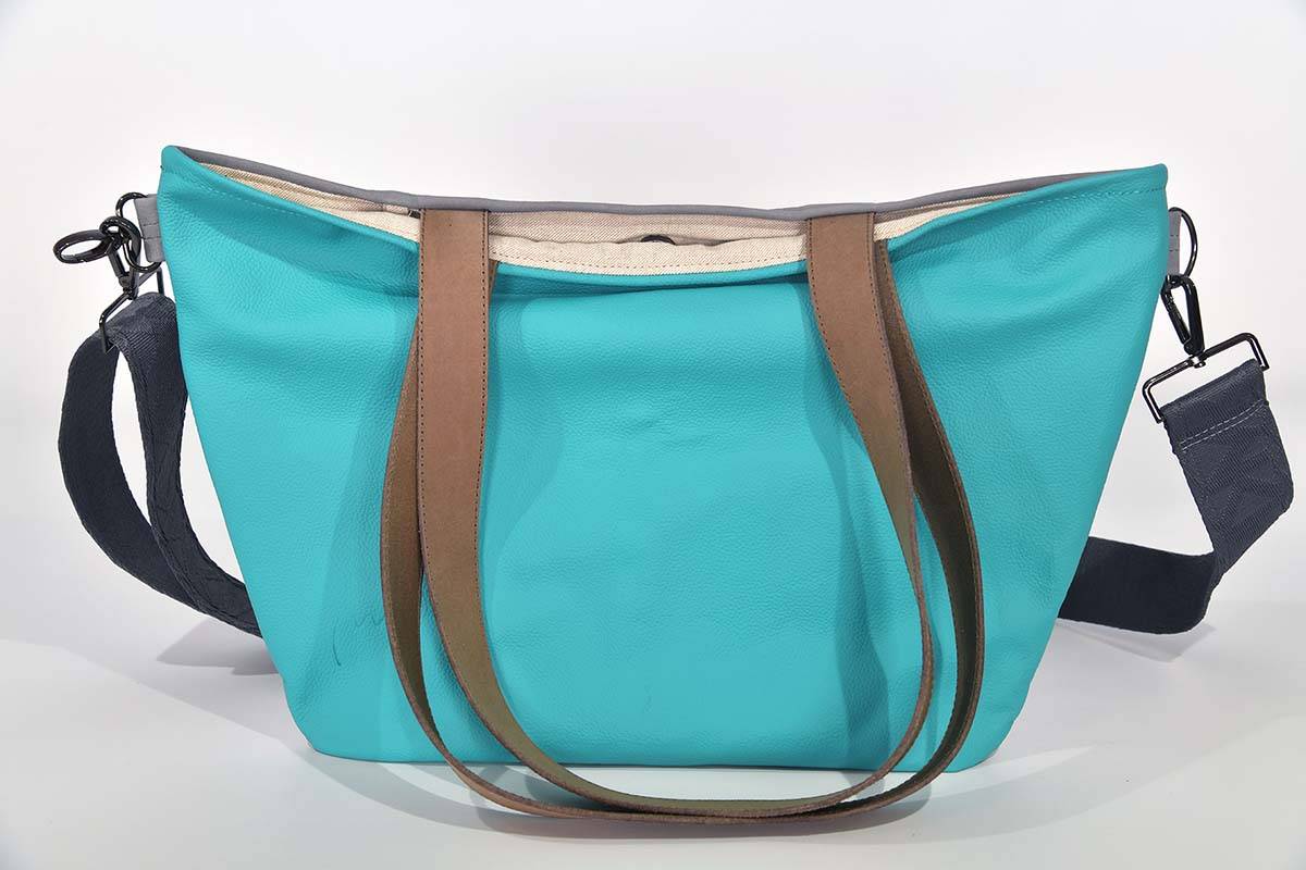 Ledertasche Modell Sarah türkis und grau
