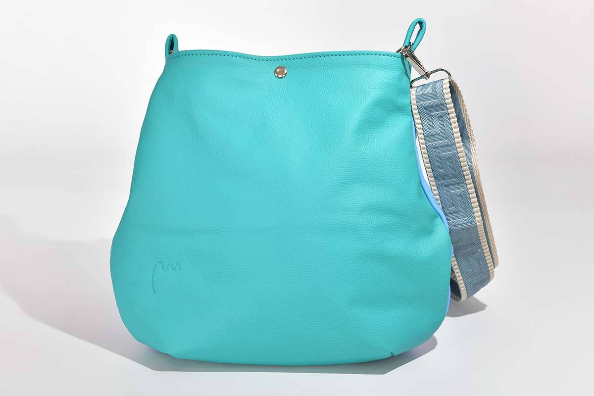 Schultertasche Iris S türkis hellblau
