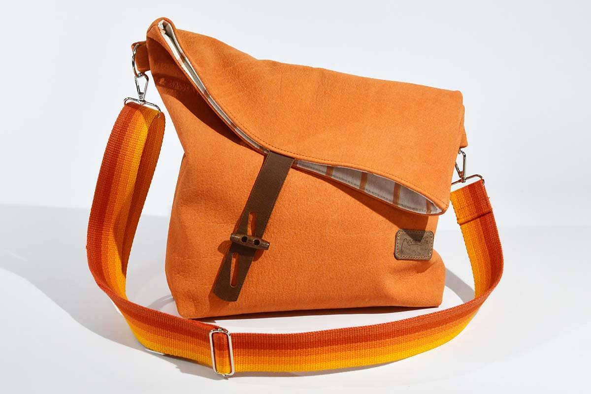 Ledertasche Modell Sam blando hellorange